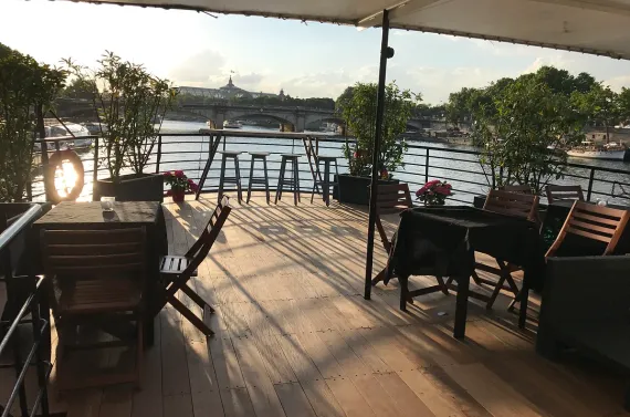 La salle panoramique du Concorde — lieu pour anniversaire à Paris